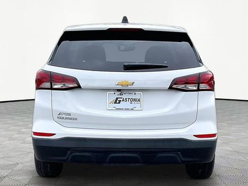 Used 2022 Chevrolet Equinox LS w/ LS Convenience Package FWD image 6