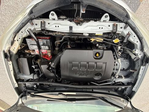 Used 2014 Toyota Corolla LE FWD image 28