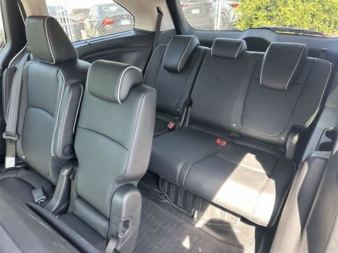 Used 2025 Honda Odyssey Touring image 32
