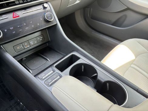 Used 2025 Hyundai Sonata SEL FWD image 41