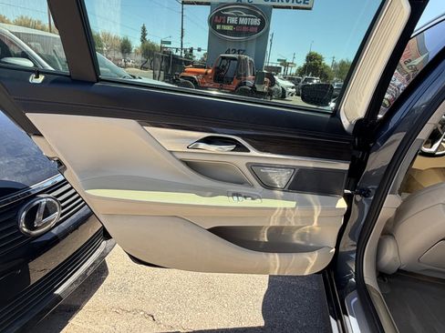 Used 2016 BMW 750i xDrive AWD/4WD image 12