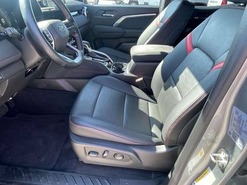 Used 2023 Chevrolet Colorado Z71 w/ Z71 Convenience Package 2 AWD/4WD image 14
