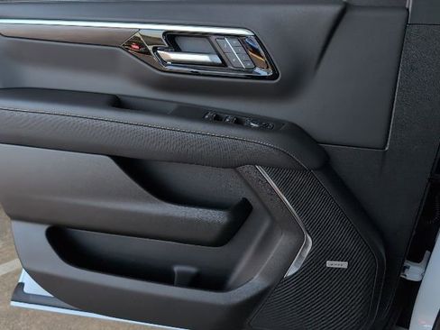 New 2026 Chevrolet Suburban Premier w/ Sun And Tow Package image 17