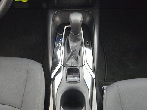 Used 2021 Toyota Corolla LE image 20