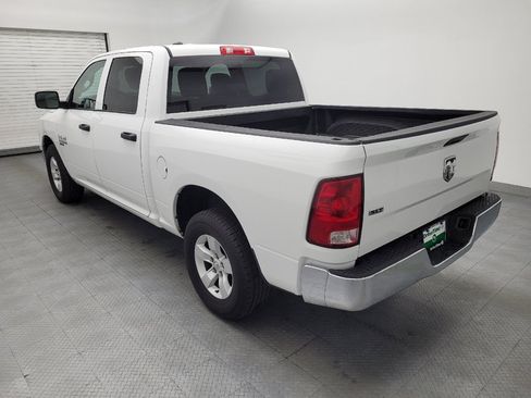 Used 2022 RAM 1500 Classic SLT RWD image 5
