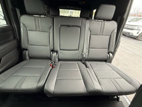 Used 2024 Chevrolet Suburban RST w/ Sport Performance Package image 17