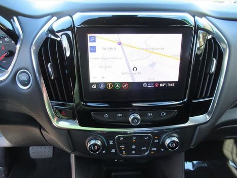 Used 2023 Chevrolet Traverse LT w/ LT Premium Package AWD/4WD image 26