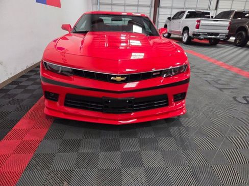 Used 2015 Chevrolet Camaro SS w/ Commemorative Special Edition RWD image 4