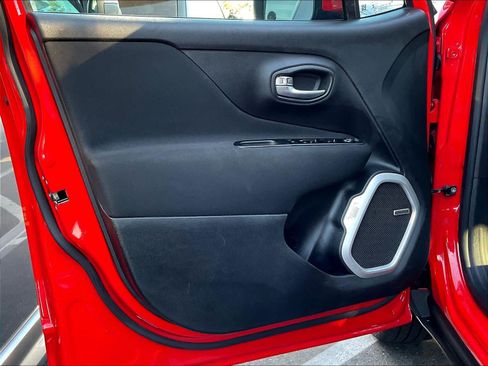 Used 2021 Jeep Renegade Latitude w/ Sun & Sound Group AWD/4WD image 26