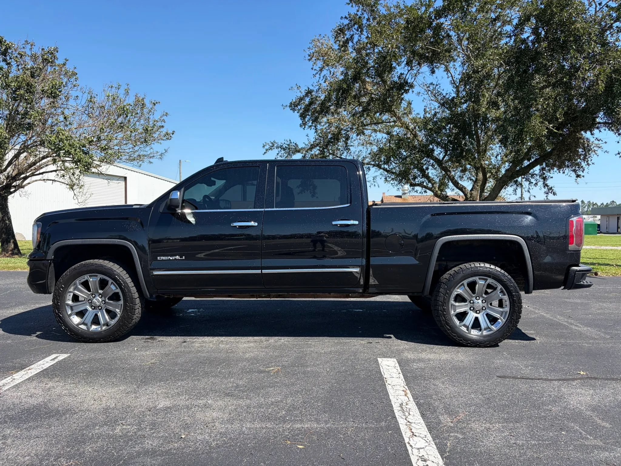 Used 2018 GMC Sierra 1500 Denali w/ Denali Ultimate Package AWD/4WD image 4