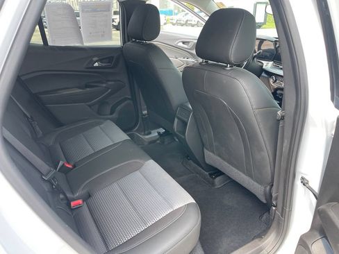 Used 2024 Chevrolet Trax LT w/ Driver Confidence Package FWD image 17