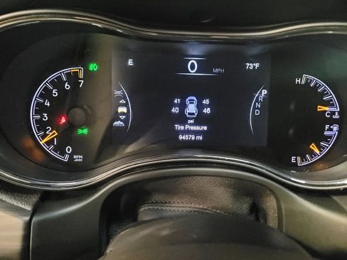 Used 2022 Jeep Grand Cherokee Laredo X AWD/4WD image 23