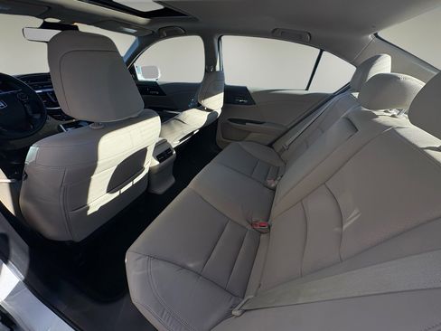 Used 2016 Honda Accord EX-L image 17