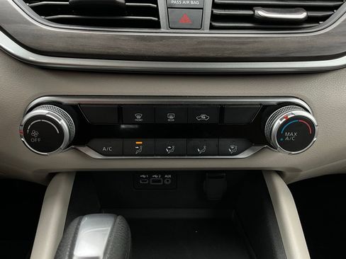 Used 2025 Nissan Altima 2.5 SV image 27