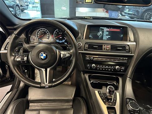 Used 2015 BMW M6 Convertible image 13