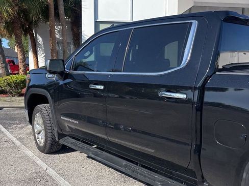 Used 2021 GMC Sierra 1500 SLT w/ SLT Premium Plus Package AWD/4WD image 10