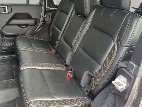 Used 2021 Jeep Wrangler Unlimited Sahara image 46