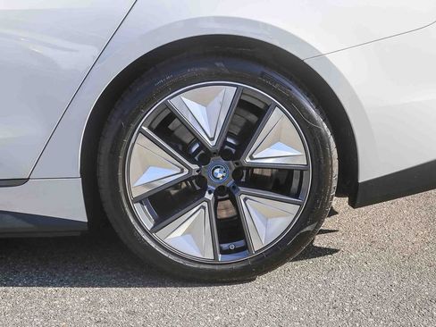 Certified 2023 BMW i4 eDrive35 RWD image 8
