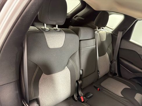 Used 2014 Jeep Cherokee Latitude w/ Comfort/Convenience Group AWD/4WD image 20