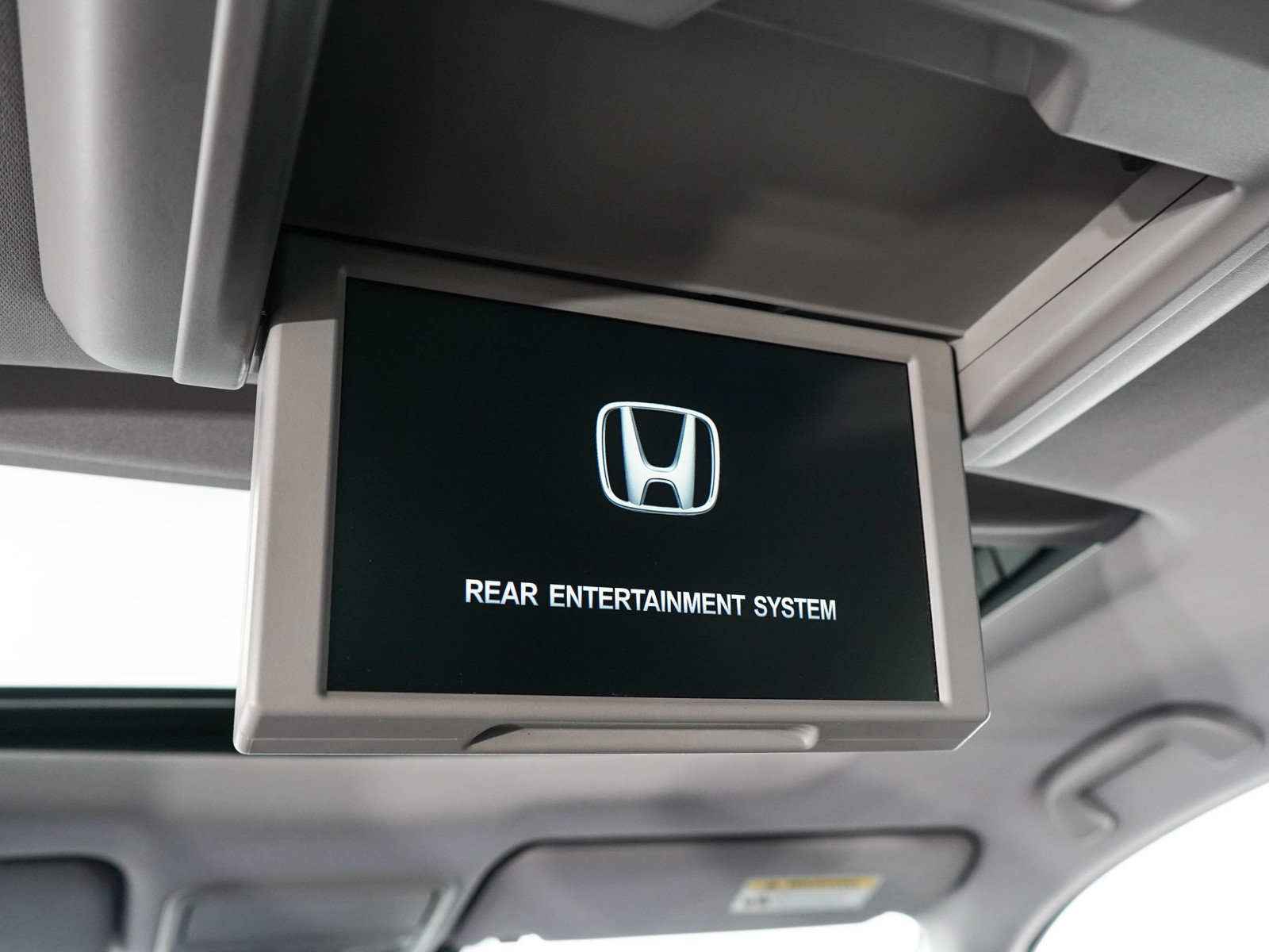 Used 2017 Honda Pilot Touring image 16