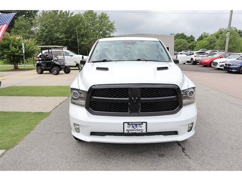 Used 2018 RAM 1500 Sport w/ Convenience Group AWD/4WD image 8