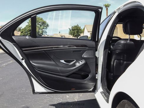 Used 2015 Mercedes-Benz S 550 Sedan image 26