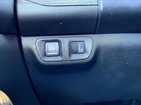 Used 2019 GMC Acadia Denali image 34