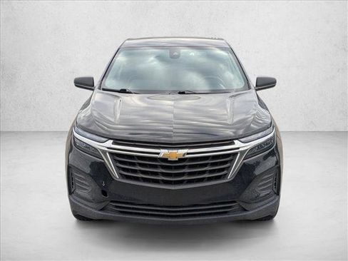 Used 2023 Chevrolet Equinox LS image 2
