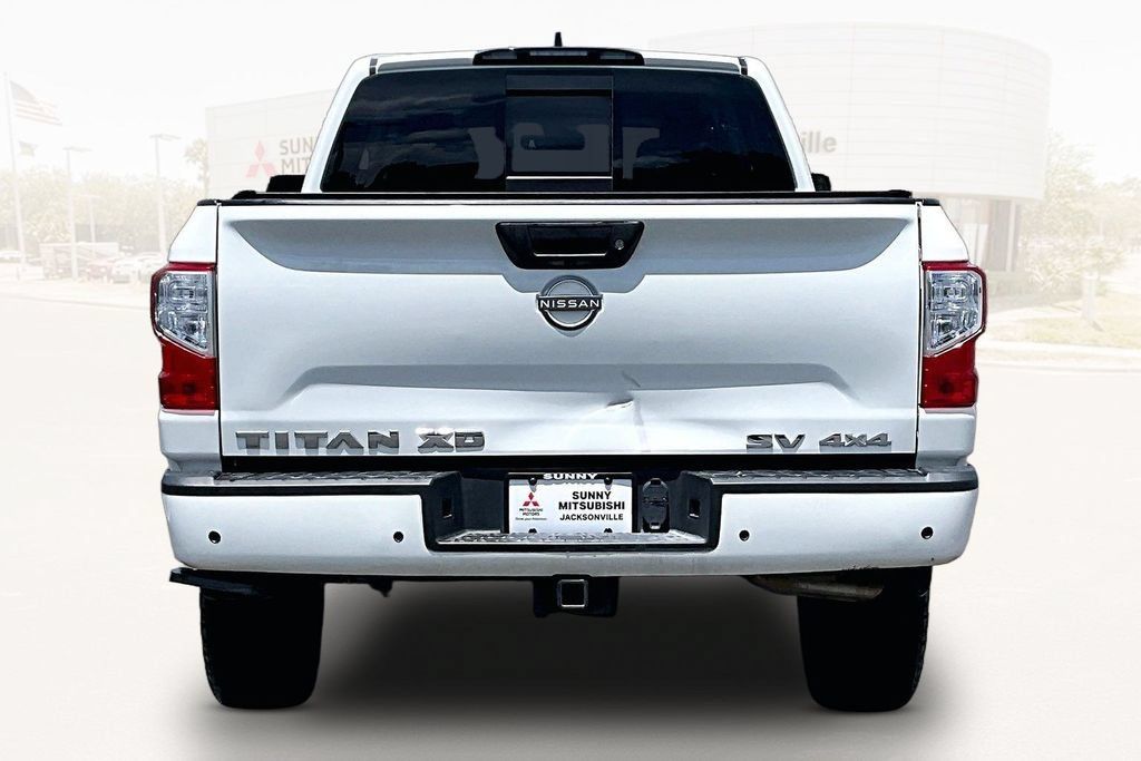Used 2024 Nissan Titan SV w/ SV Convenience Package AWD/4WD image 5