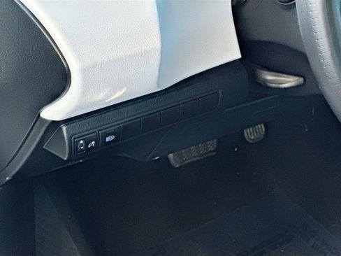 Used 2021 Toyota Corolla SE image 10