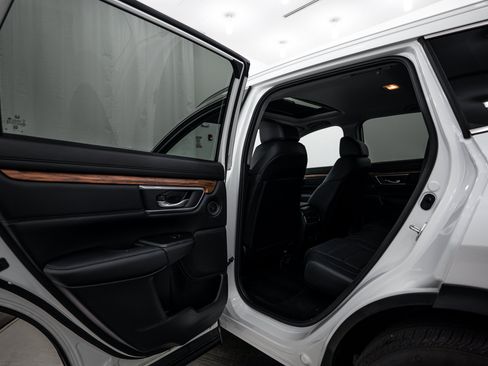 Used 2021 Honda CR-V Touring image 17