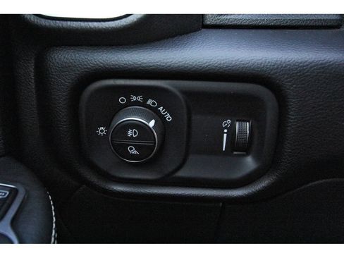 Used 2024 RAM 3500 Big Horn w/ Night Edition AWD/4WD image 20
