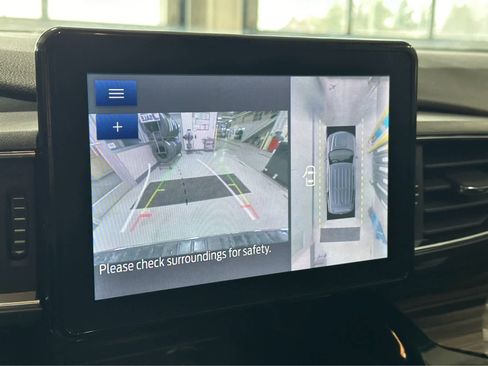 Used 2023 Ford Explorer Limited w/ Equipment Group 301A image 30