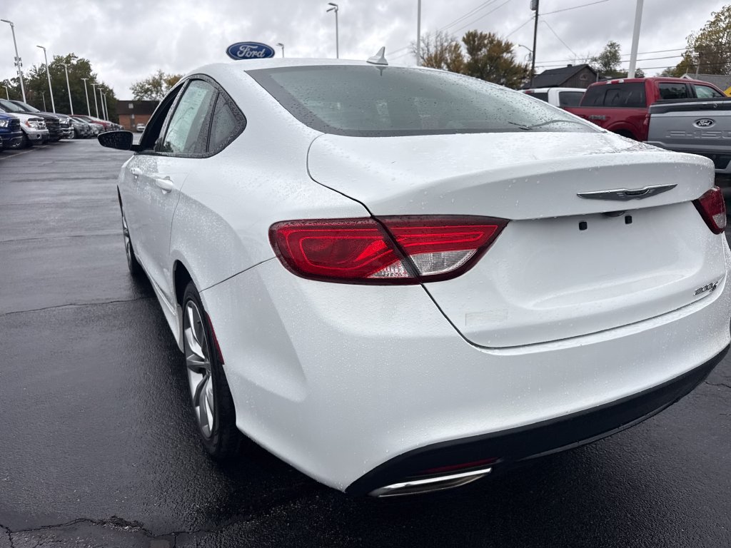 Used 2015 Chrysler 200 S w/ Comfort Group FWD image 8