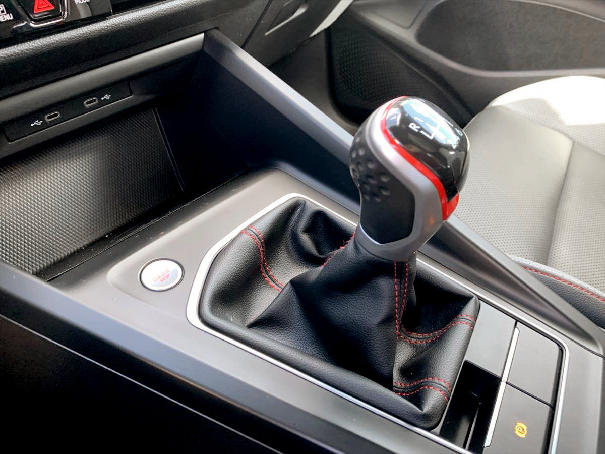 Used 2022 Volkswagen GTI Autobahn FWD image 32