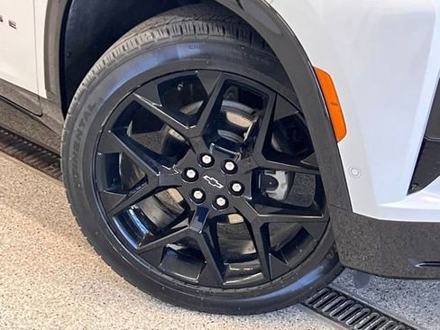 Used 2024 Chevrolet Traverse RS w/ LPO, Floor Liner Package image 37