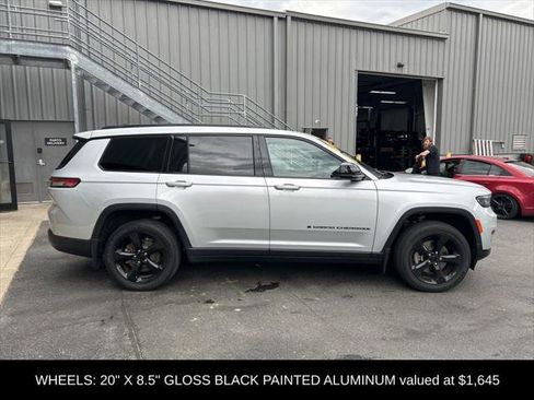 Certified 2023 Jeep Grand Cherokee L Laredo AWD/4WD image 2