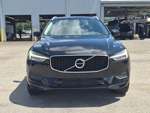 Used 2019 Volvo XC60 T5 Momentum w/ Premium Package FWD image 2