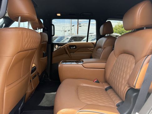 Certified 2024 INFINITI QX80 Sensory w/ Cargo Package AWD/4WD image 15