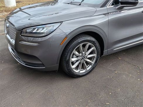 Used 2022 Lincoln Corsair FWD w/ Premium Package image 9