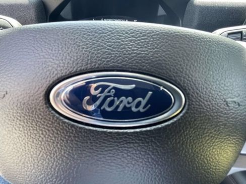 Used 2025 Ford Explorer Active AWD/4WD image 21