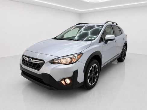 Used 2021 Subaru Crosstrek 2.0i Premium w/ Moonroof Package AWD/4WD image 7