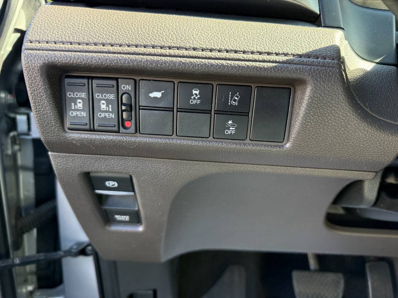 Used 2018 Honda Odyssey EX-L image 19