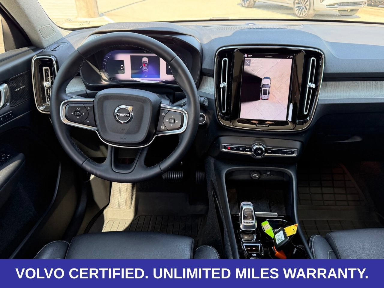 Certified 2024 Volvo XC40 B5 Ultimate AWD/4WD image 14