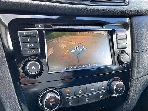 Used 2020 Nissan Rogue S AWD/4WD image 29