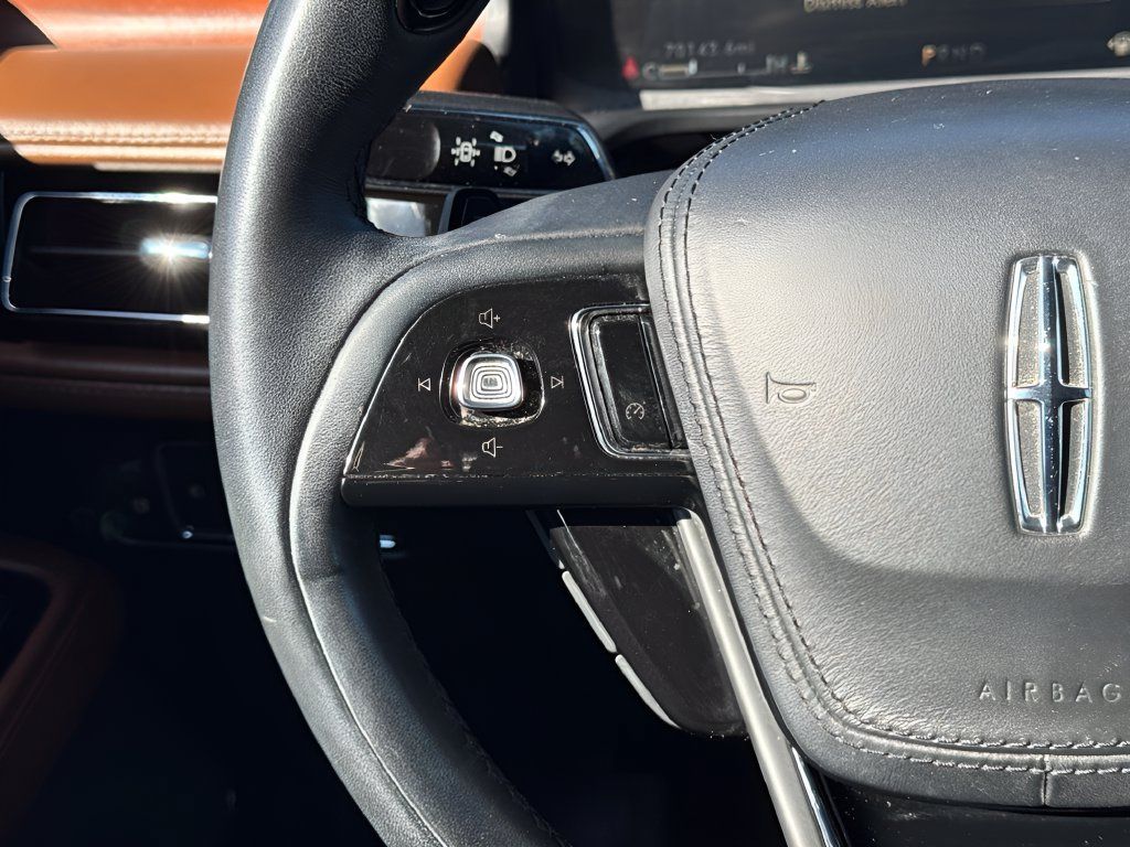 Used 2020 Lincoln Aviator Grand Touring w/ Elements Package Plus AWD/4WD image 16