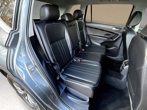 Used 2022 Volkswagen Tiguan SE image 25