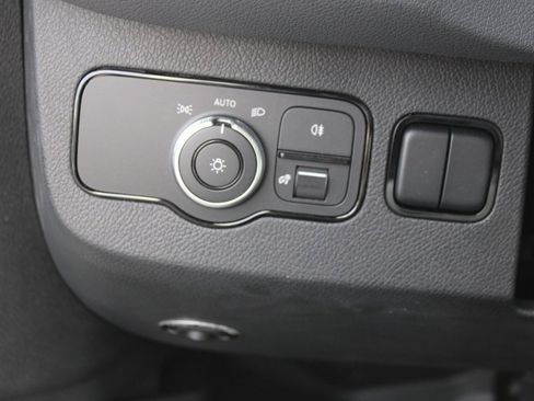 Used 2023 Mercedes-Benz Sprinter 4500 image 24