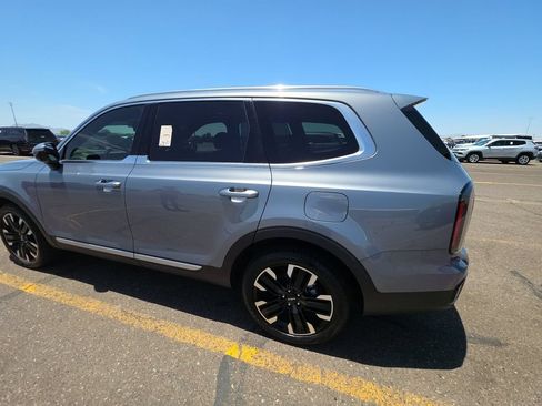 Used 2024 Kia Telluride SX FWD image 2