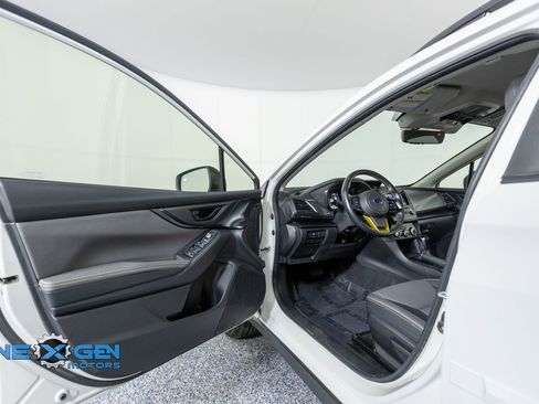 Used 2022 Subaru Crosstrek 2.5i Sport AWD/4WD image 9